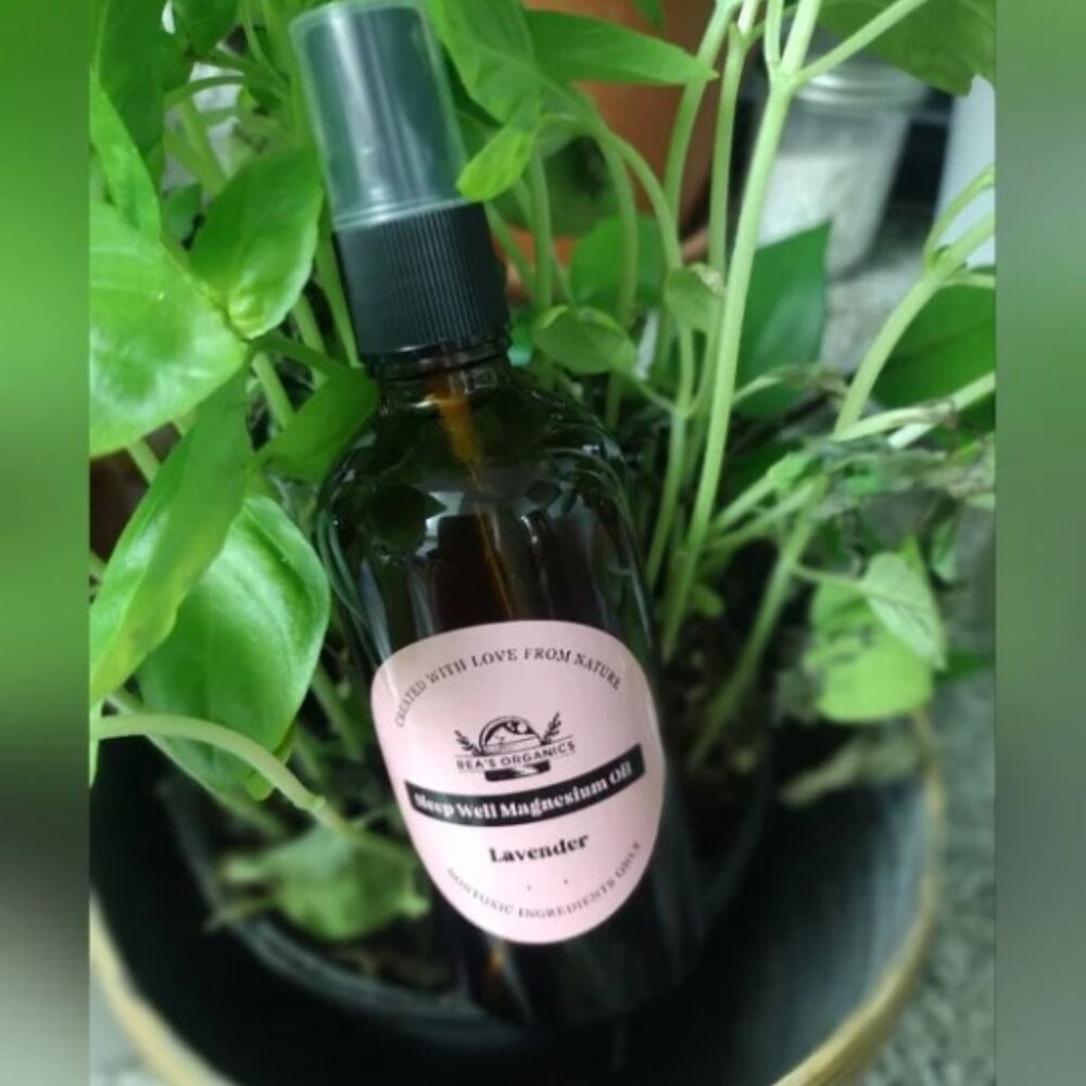 Magnesium Oil Spray with Lavender 4 fl oz. glass bottle
